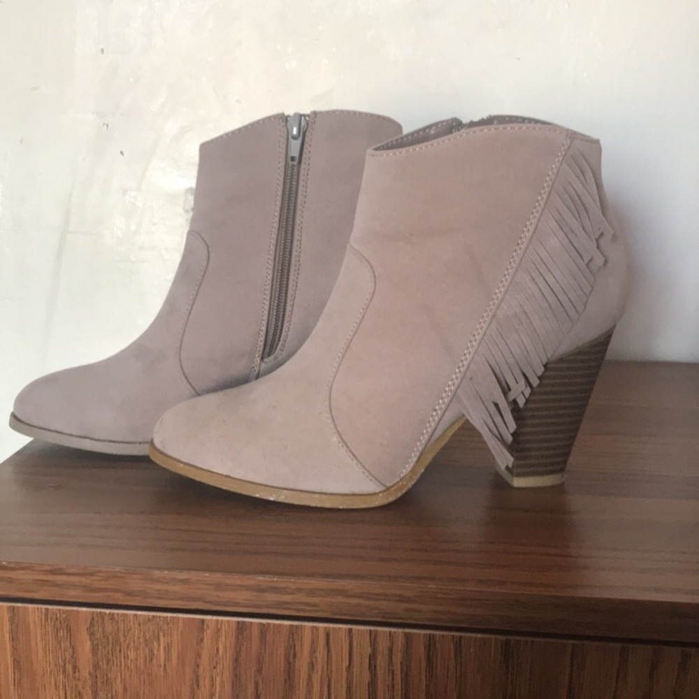 Fringe Booties ✨ - Picture 2 of 3